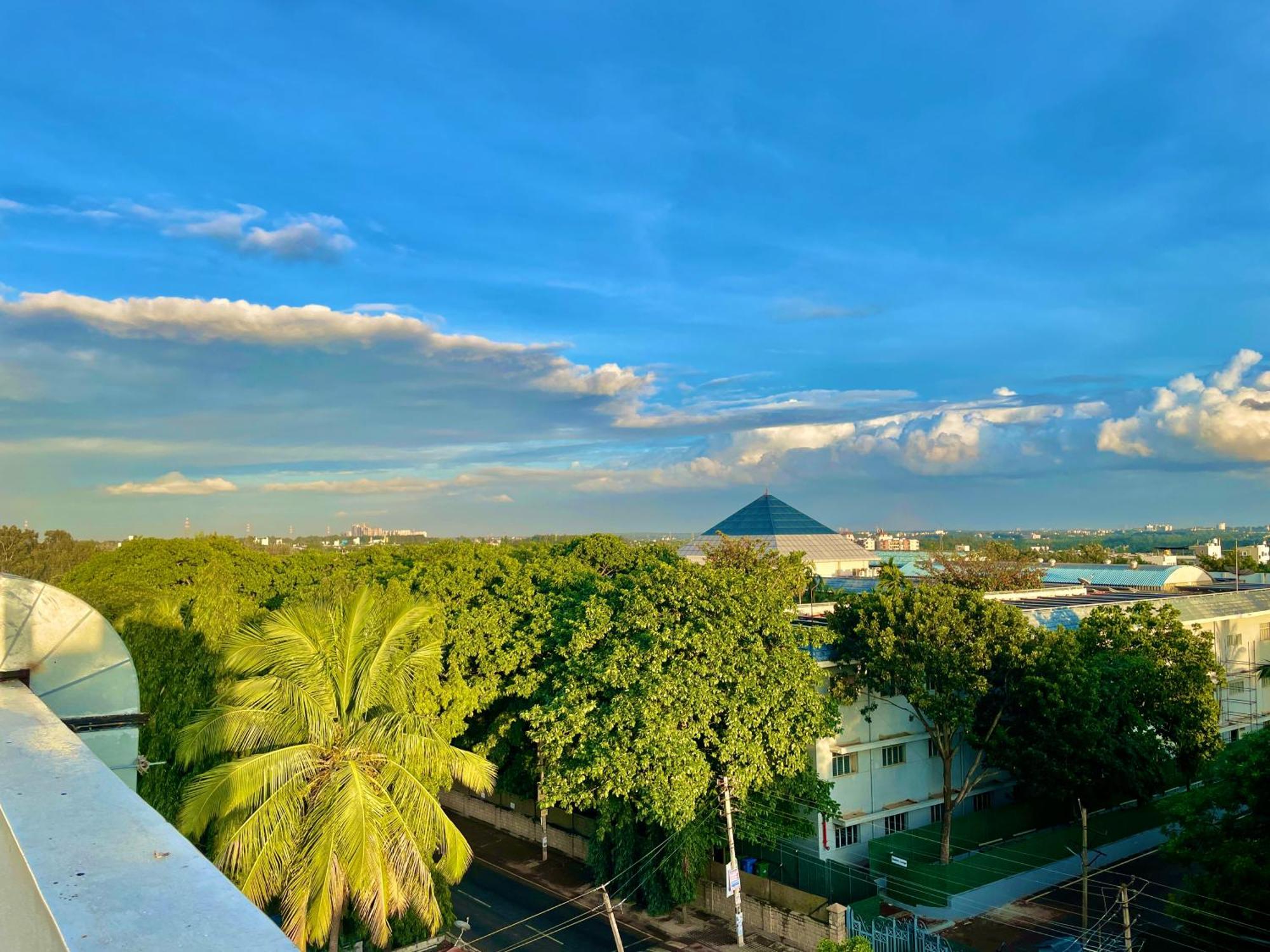 Aura By Agira Hotels Yelahanka Экстерьер фото