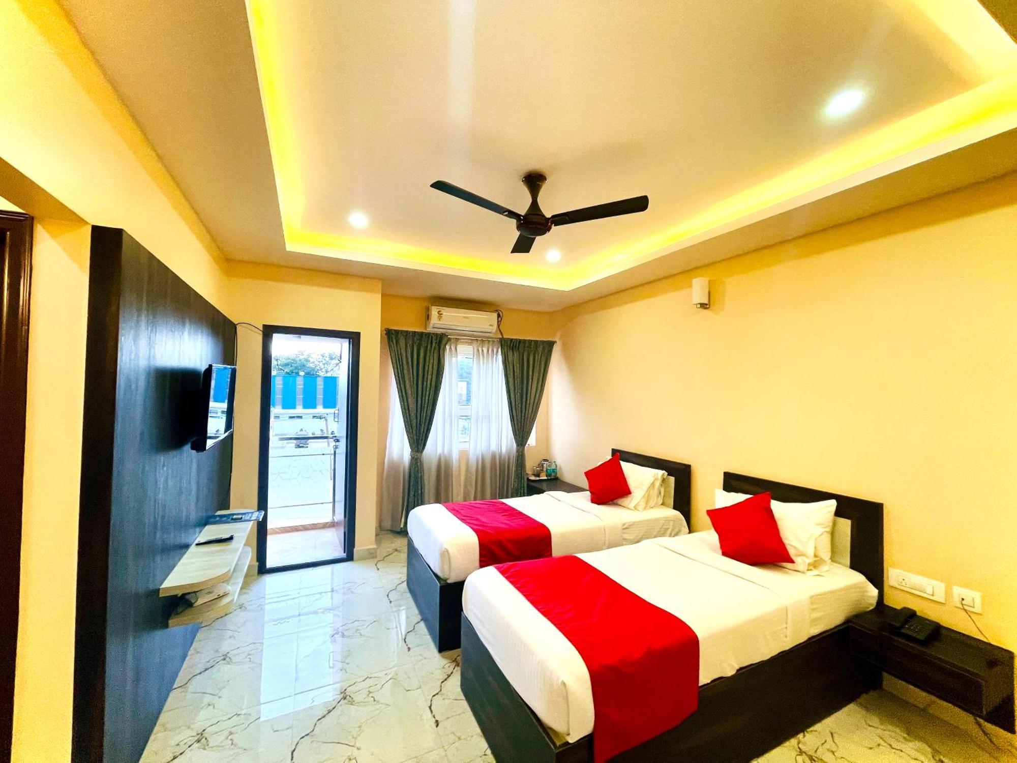 Aura By Agira Hotels Yelahanka Экстерьер фото