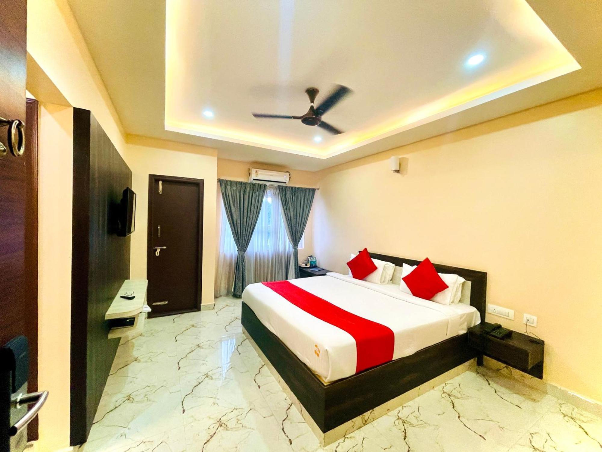 Aura By Agira Hotels Yelahanka Экстерьер фото