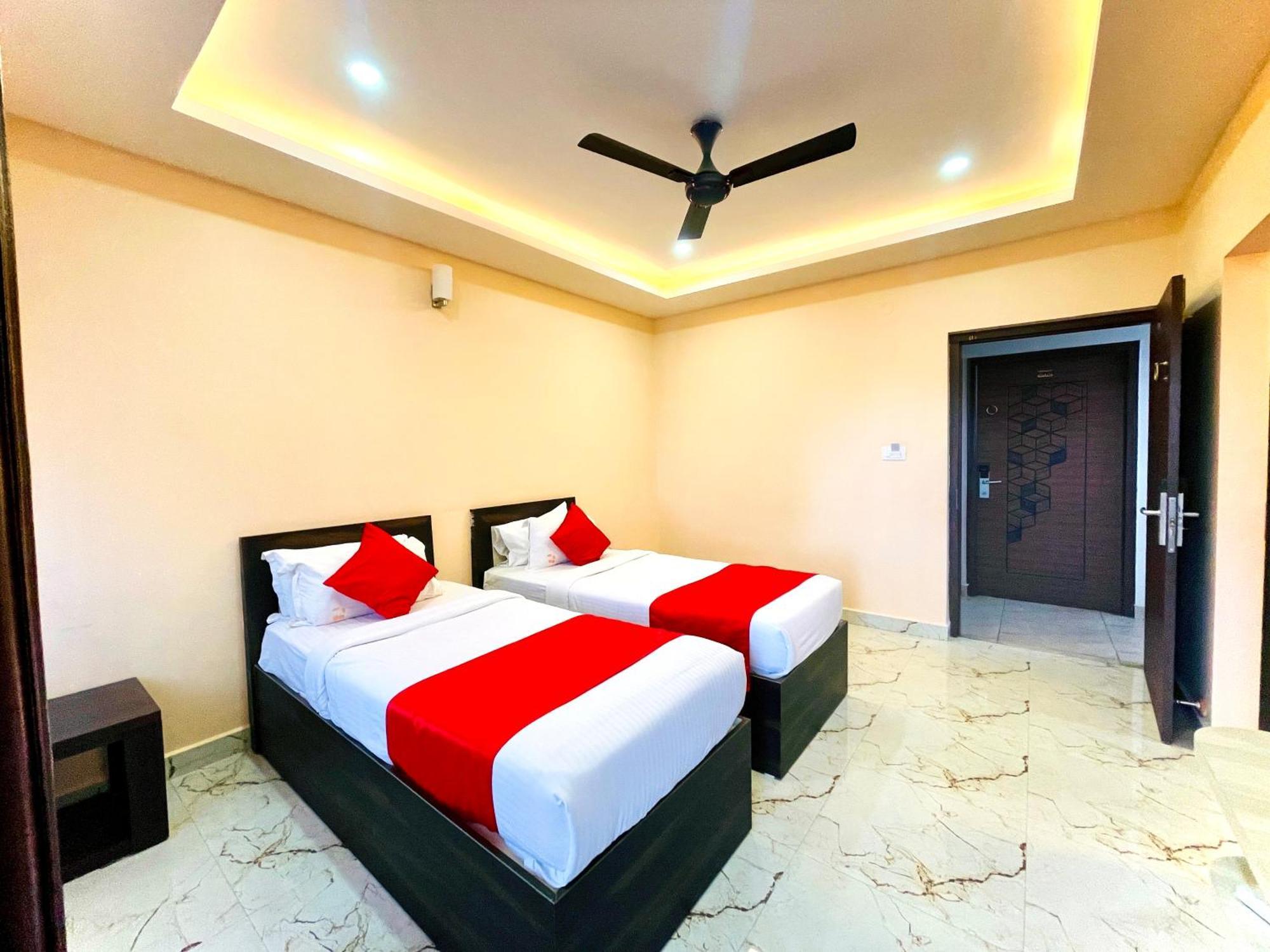 Aura By Agira Hotels Yelahanka Экстерьер фото