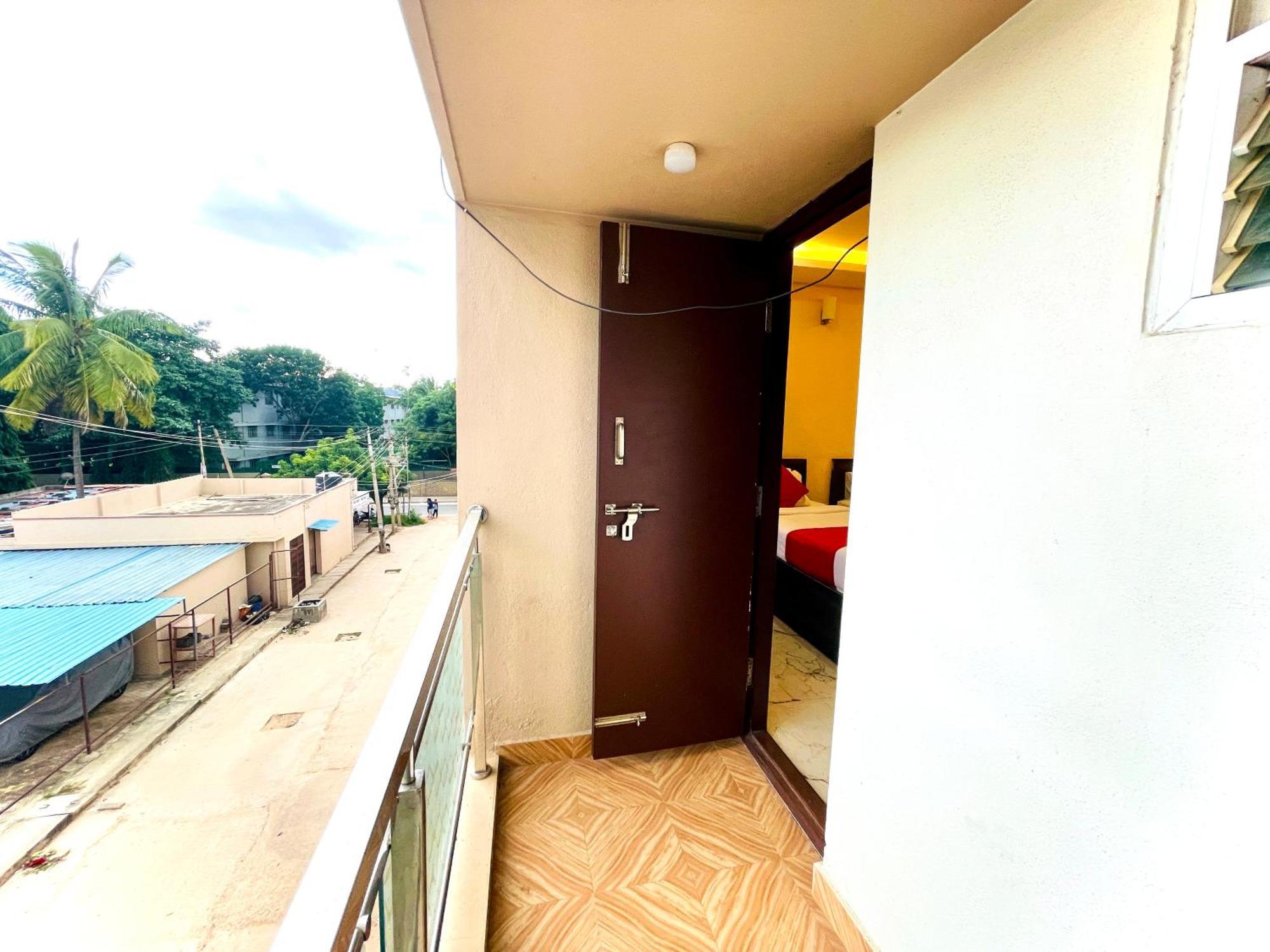 Aura By Agira Hotels Yelahanka Экстерьер фото
